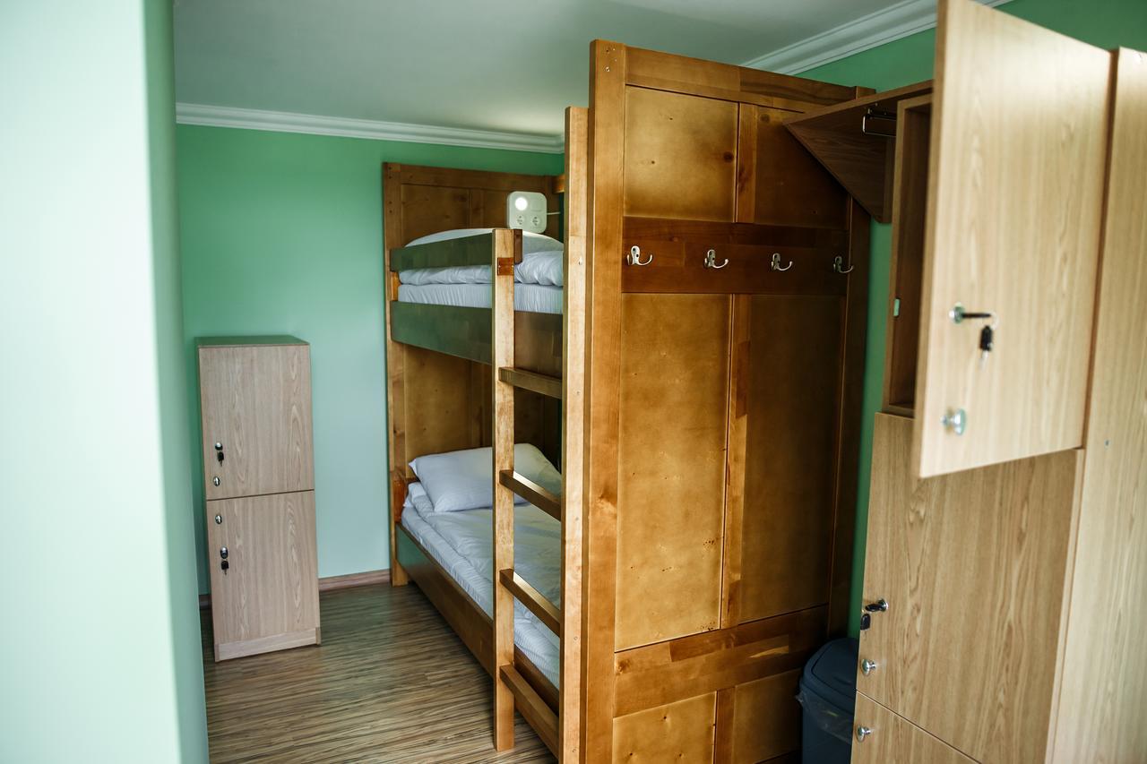 Sweet Home Hostel / Guest House Chernivtsi Exterior photo
