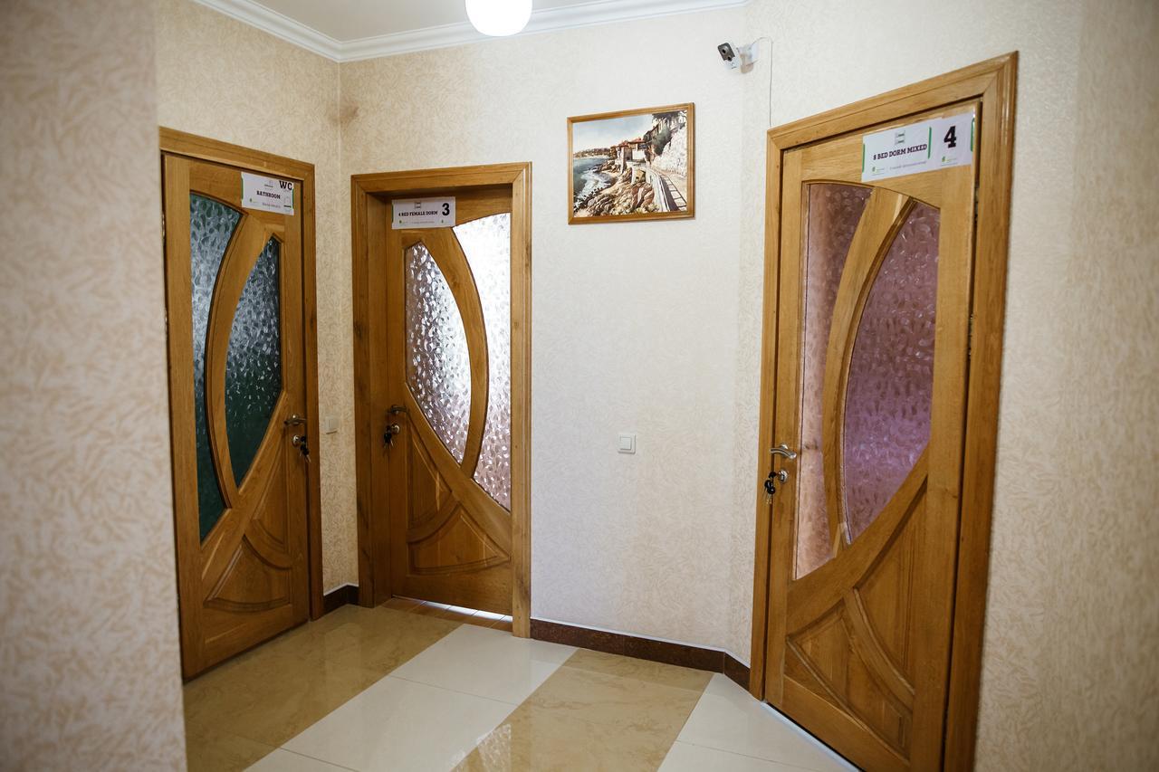 Sweet Home Hostel / Guest House Chernivtsi Exterior photo